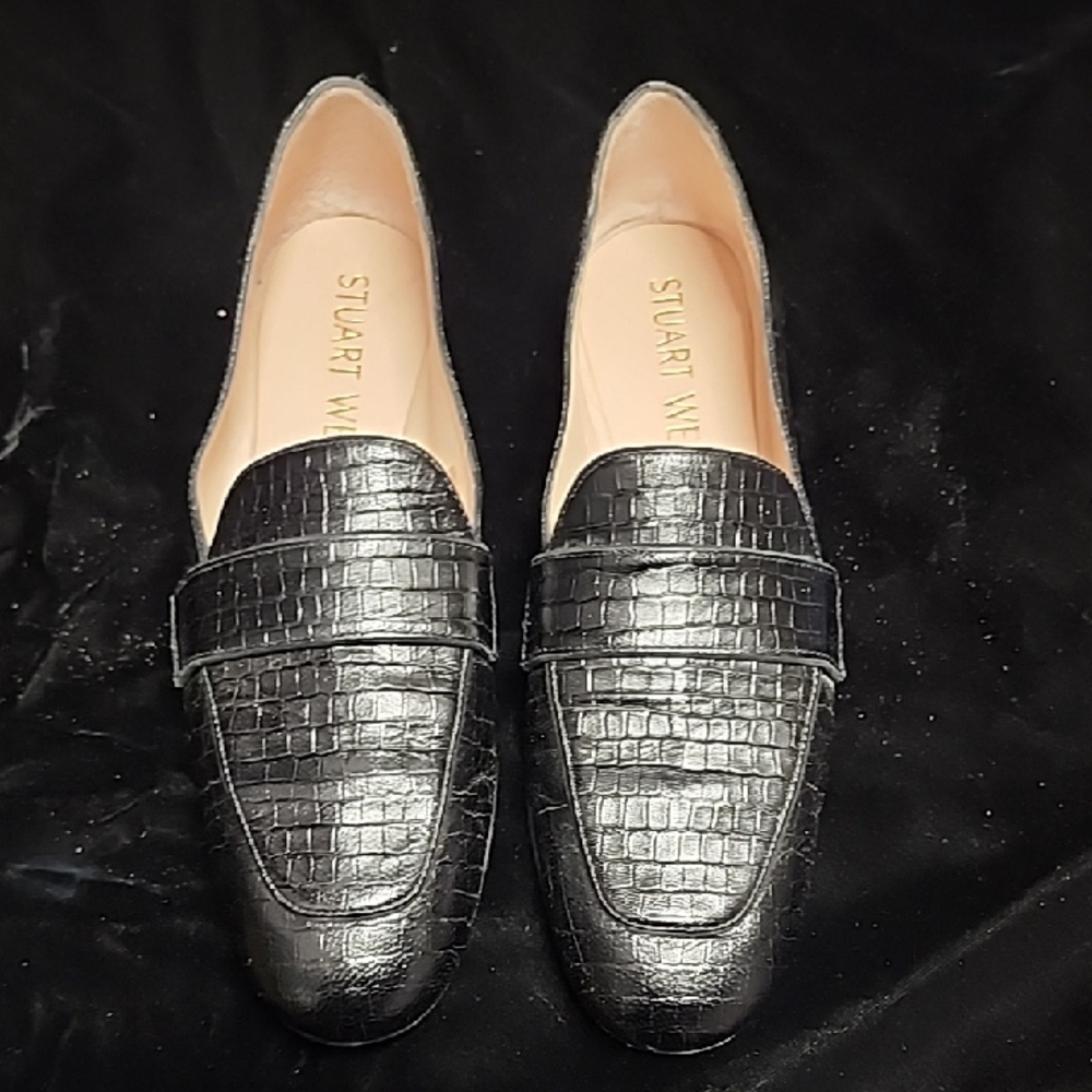 Stuart WeitzmanWomen's Payson Croc-Embossed Loafers